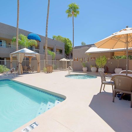 Best Western Innsuites Phoenix Hotel & Suites Екстер'єр фото