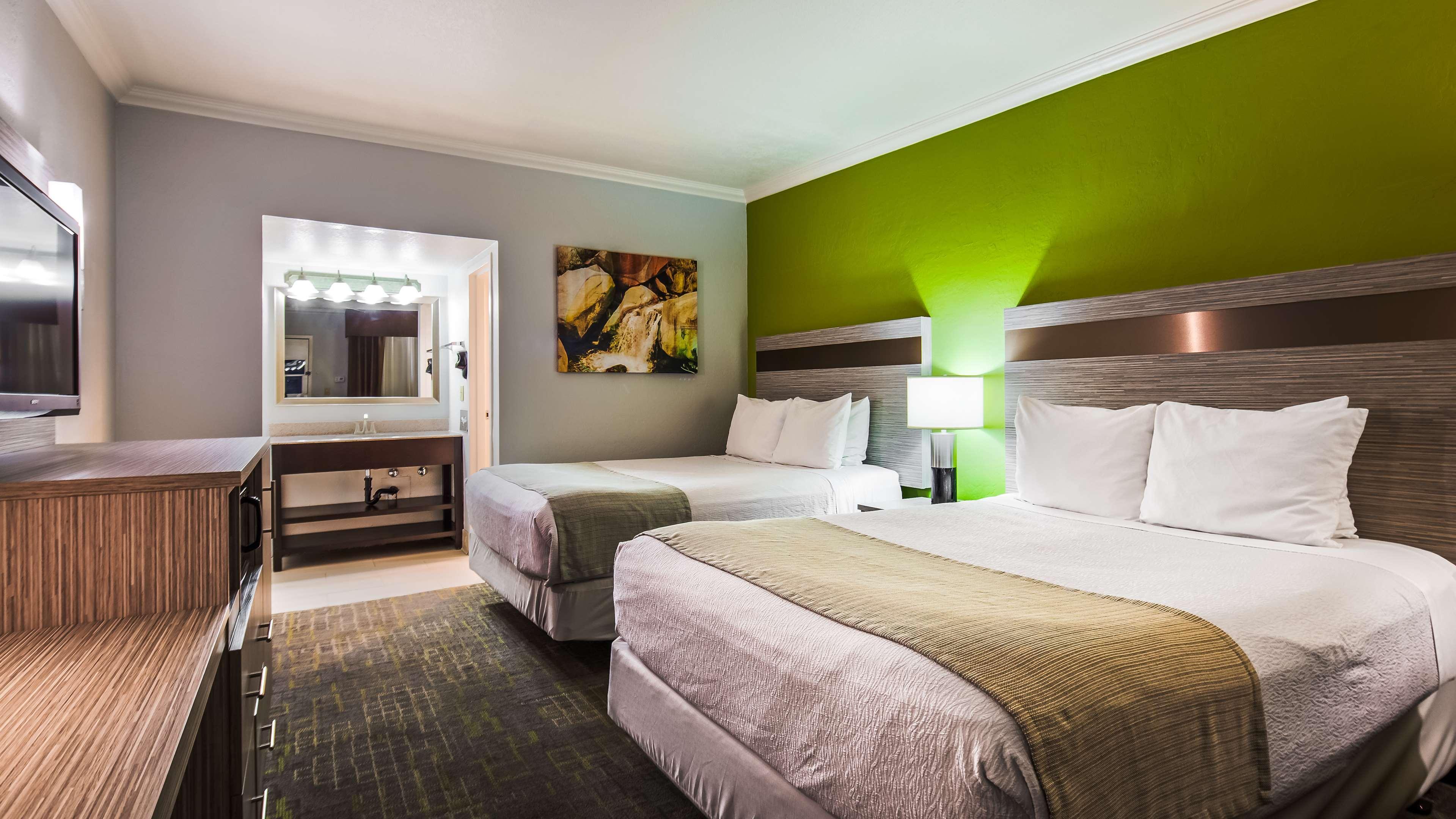Best Western Innsuites Phoenix Hotel & Suites Екстер'єр фото