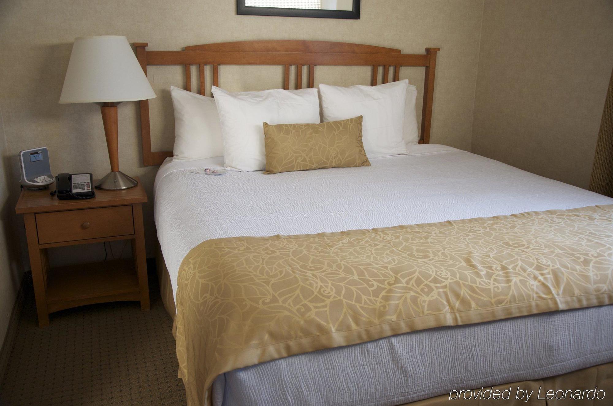 Best Western Innsuites Phoenix Hotel & Suites Екстер'єр фото