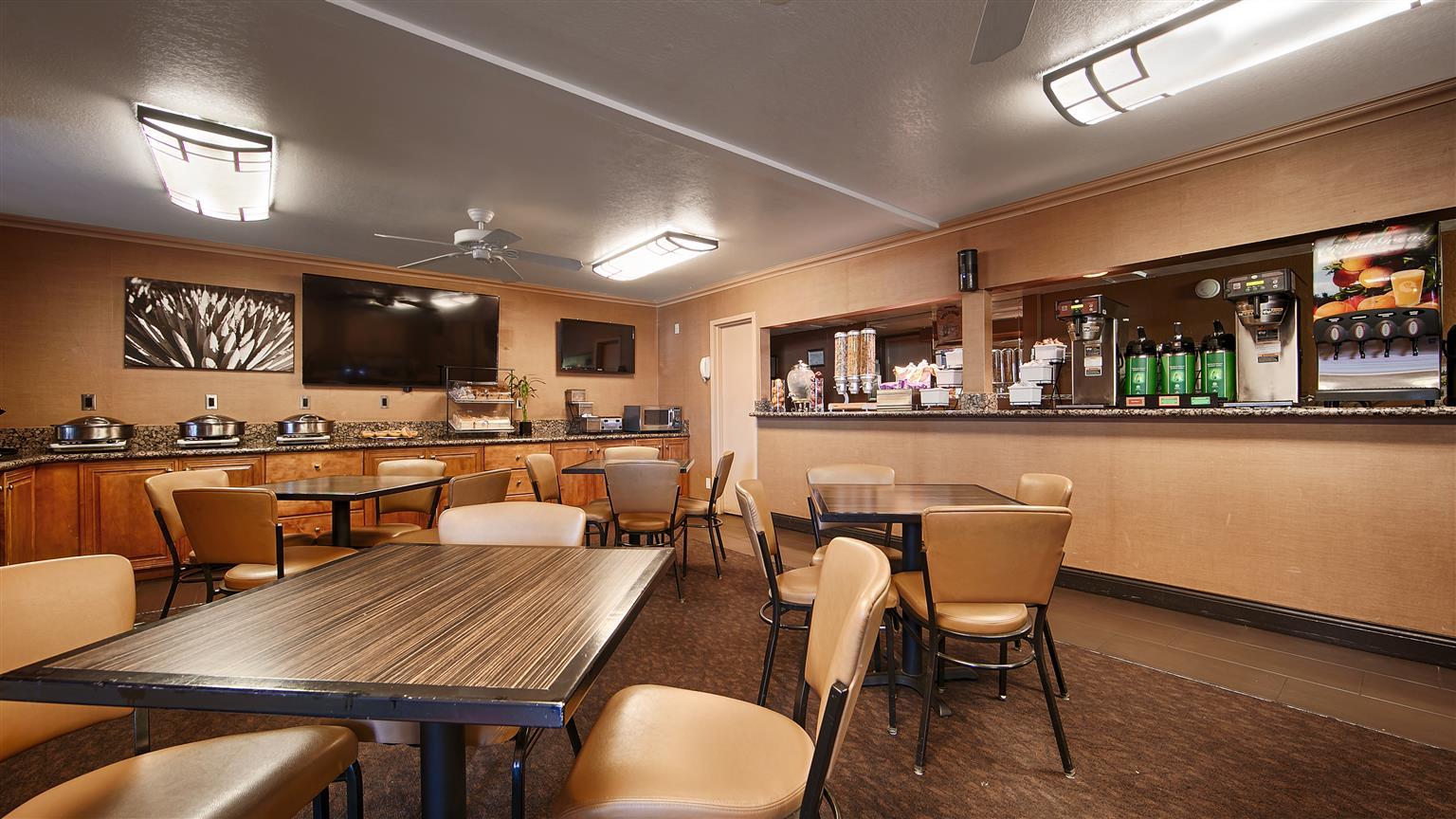 Best Western Innsuites Phoenix Hotel & Suites Екстер'єр фото