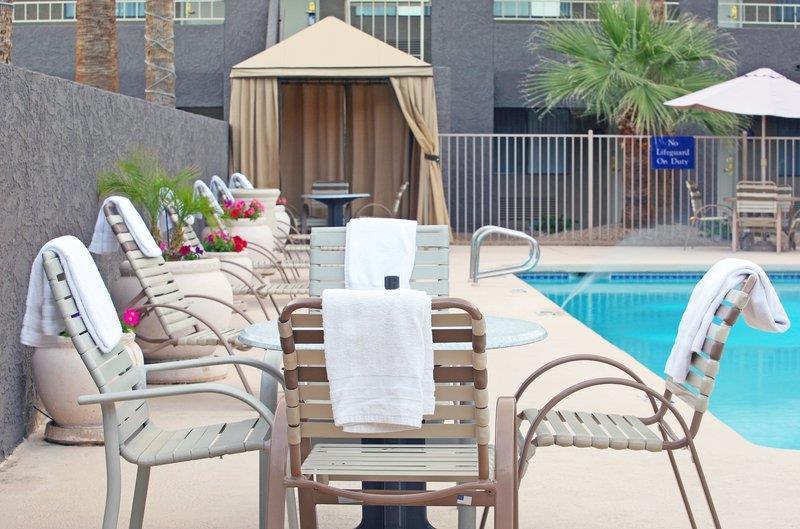 Best Western Innsuites Phoenix Hotel & Suites Екстер'єр фото