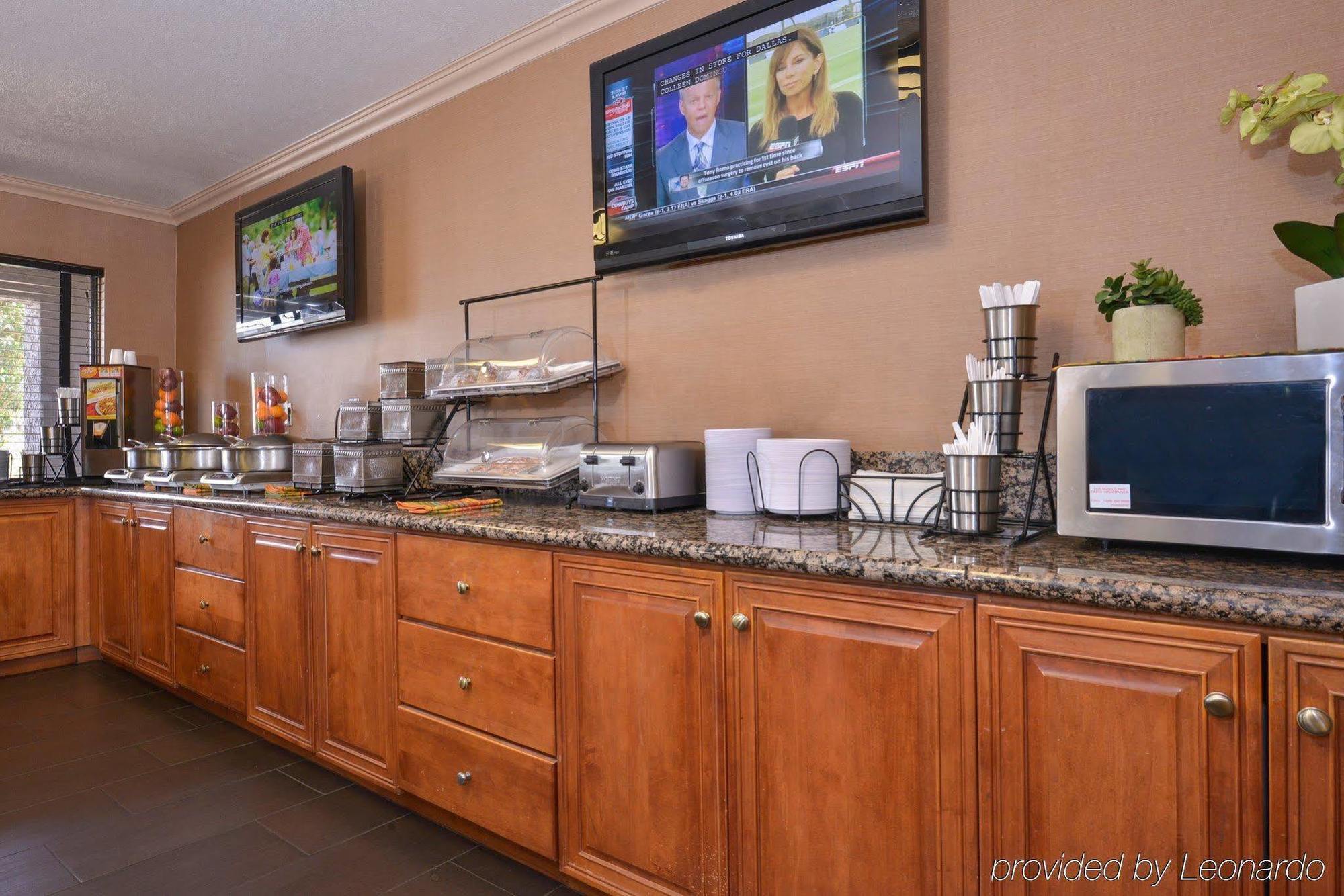 Best Western Innsuites Phoenix Hotel & Suites Екстер'єр фото